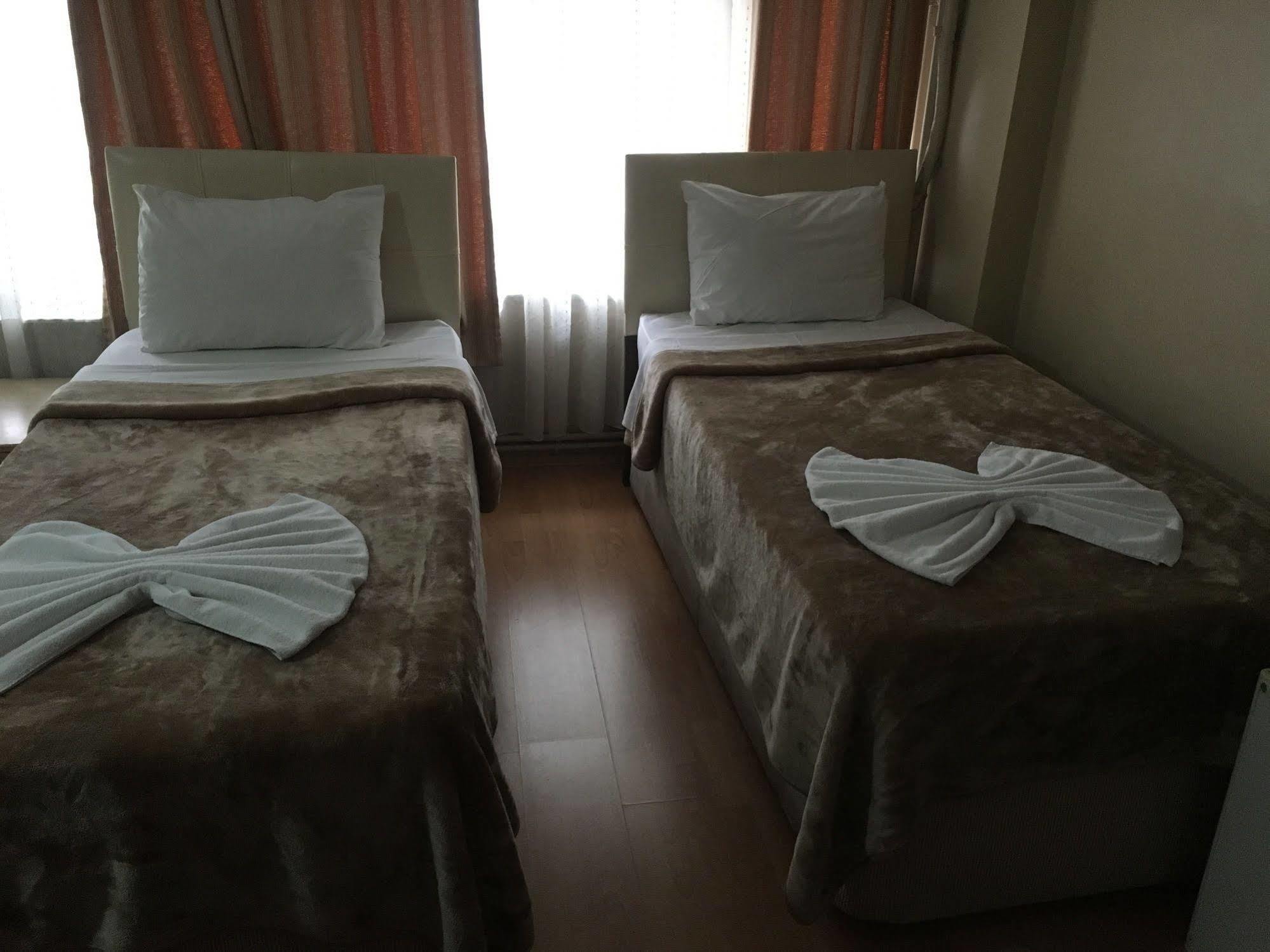 Oeruen Hotel อิสตันบูล ภายนอก รูปภาพ
