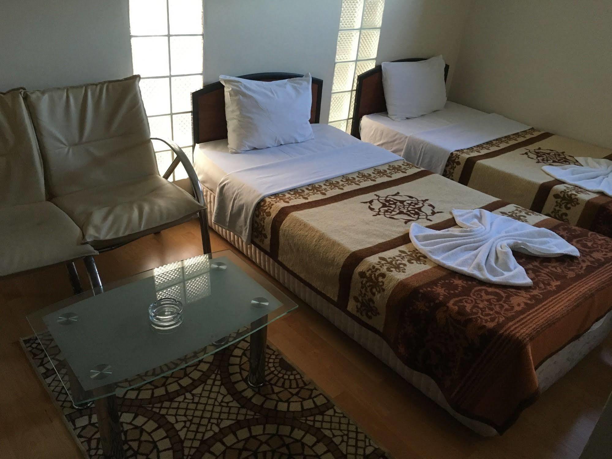 Oeruen Hotel อิสตันบูล ภายนอก รูปภาพ