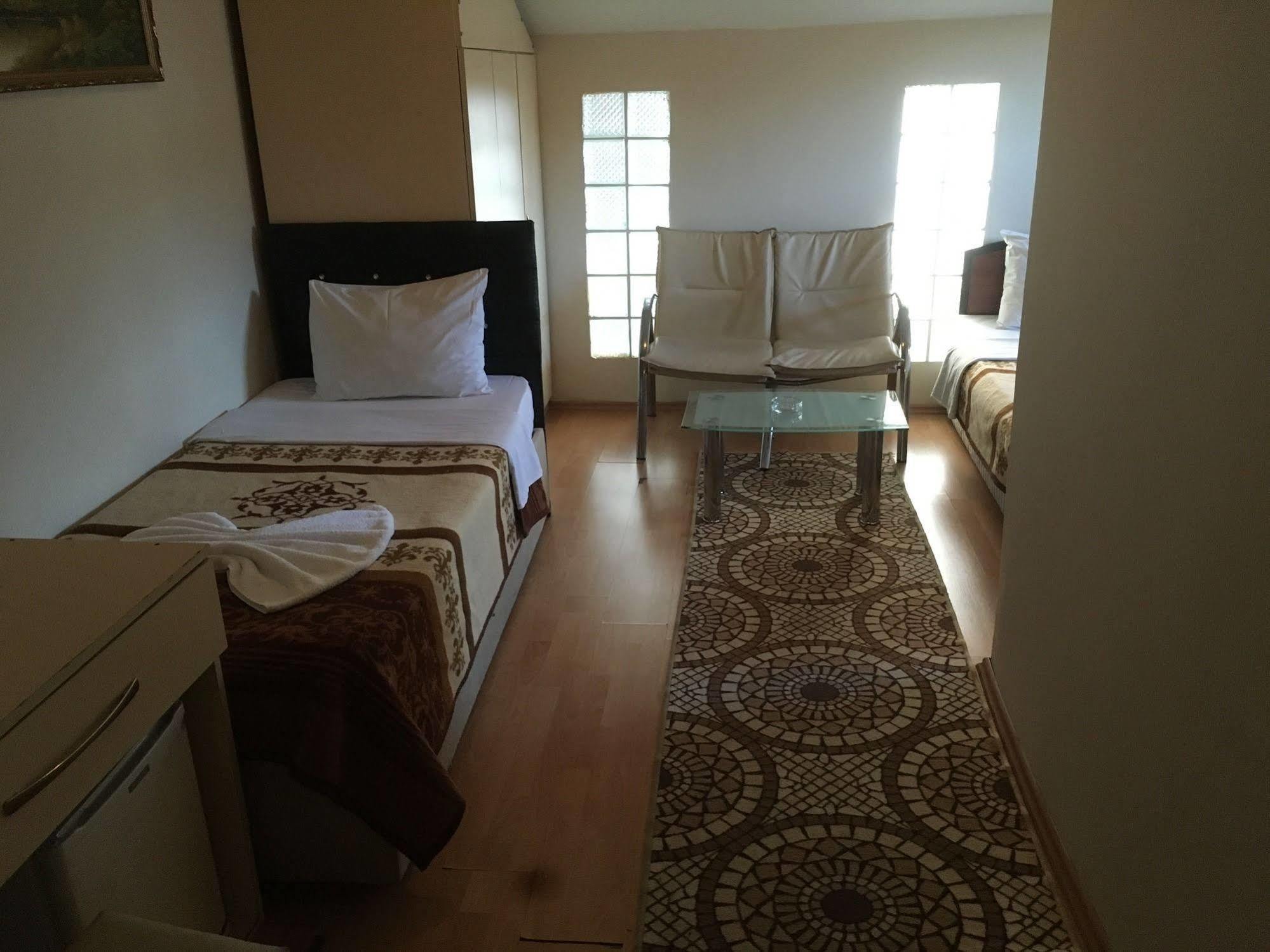 Oeruen Hotel อิสตันบูล ภายนอก รูปภาพ