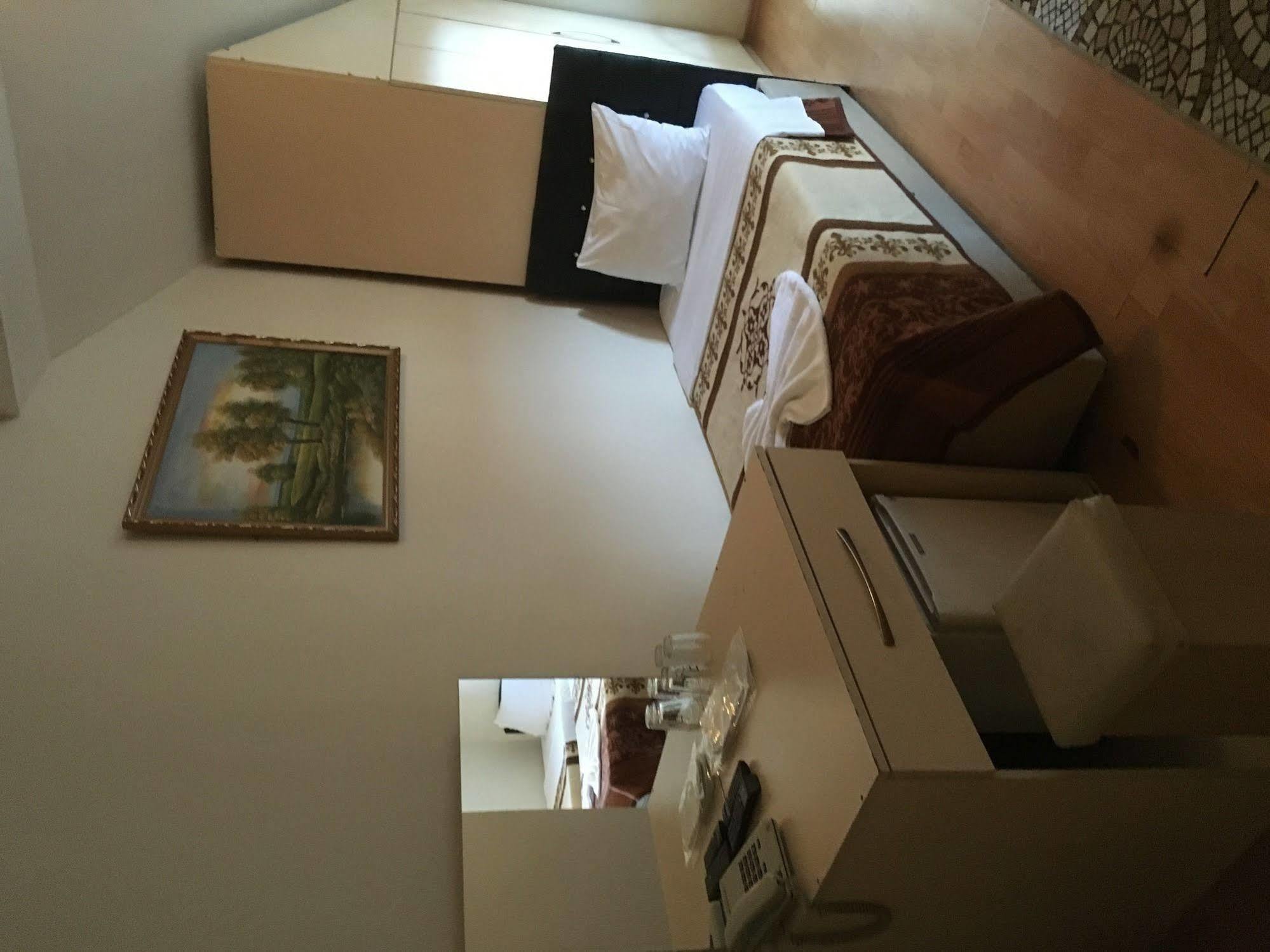 Oeruen Hotel อิสตันบูล ภายนอก รูปภาพ